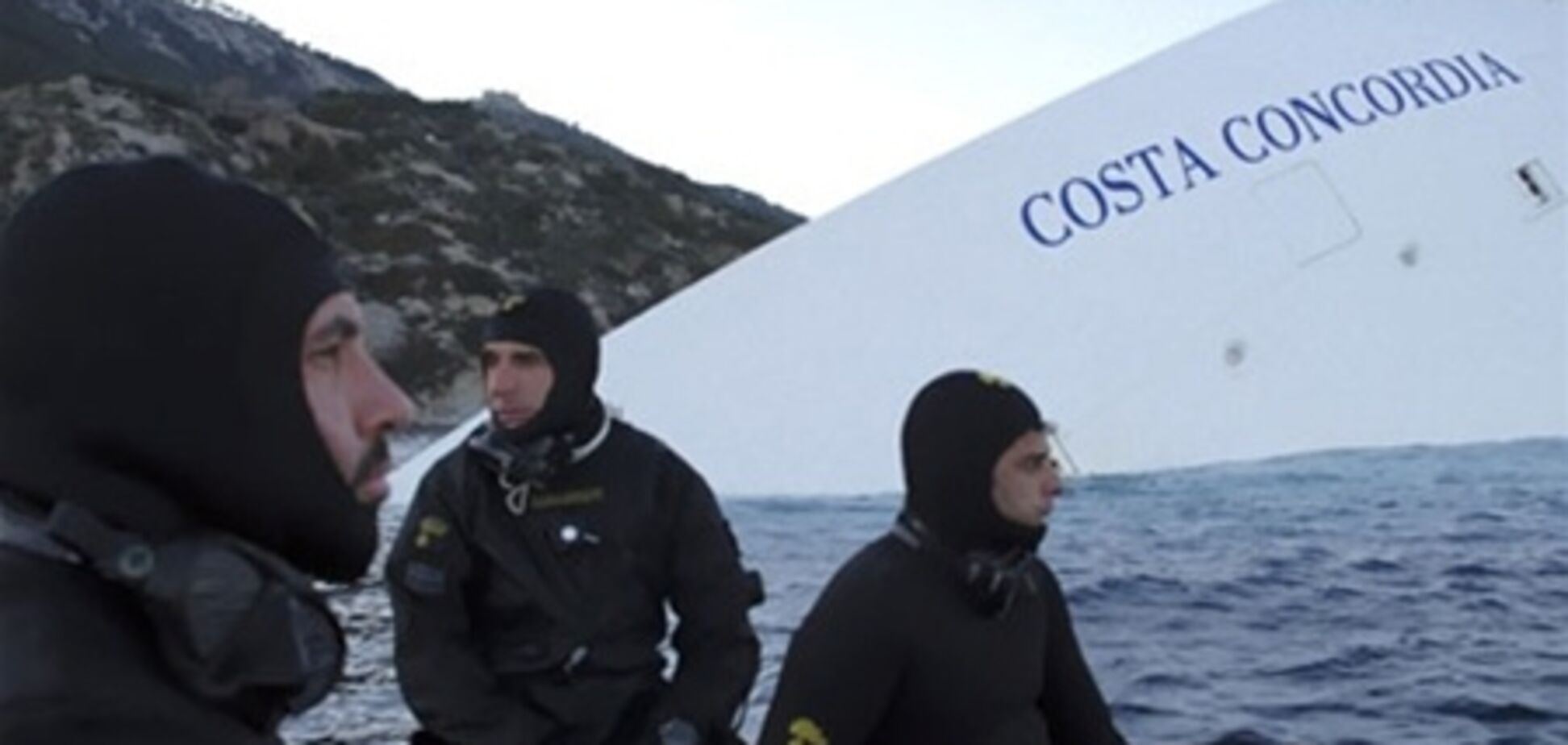 На Costa Concordia найдены еще восемь тел