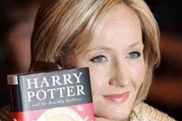 Автор книг про Гаррі Поттера дебютує з романом для дорослих