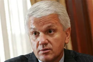 Литвин: Янукович спас Украину от экономической катастрофы