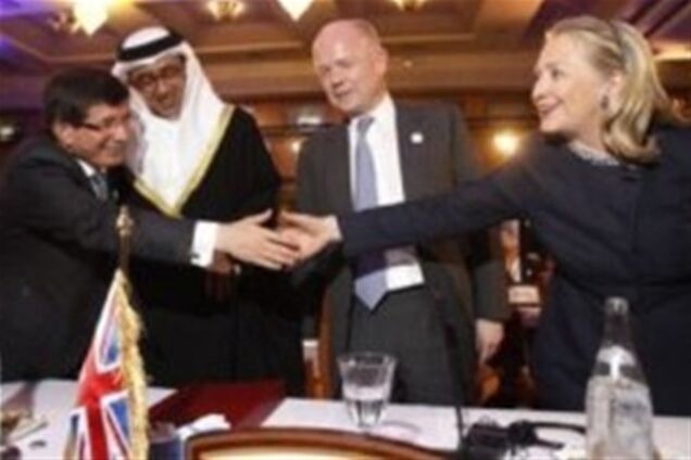 'Друзья Сирии' признали оппозицию законной властью