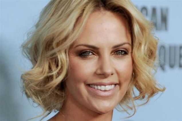 Шарлиз Терон впала в немилость папарацци