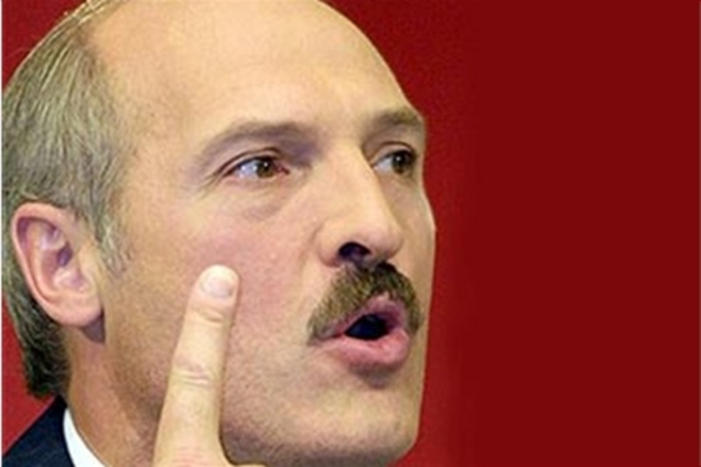 Лукашенко отозвал посла в Польше и представителя при ЕС