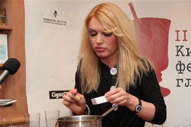 Украинские звезды 'дуют' глинтвейн. Фото