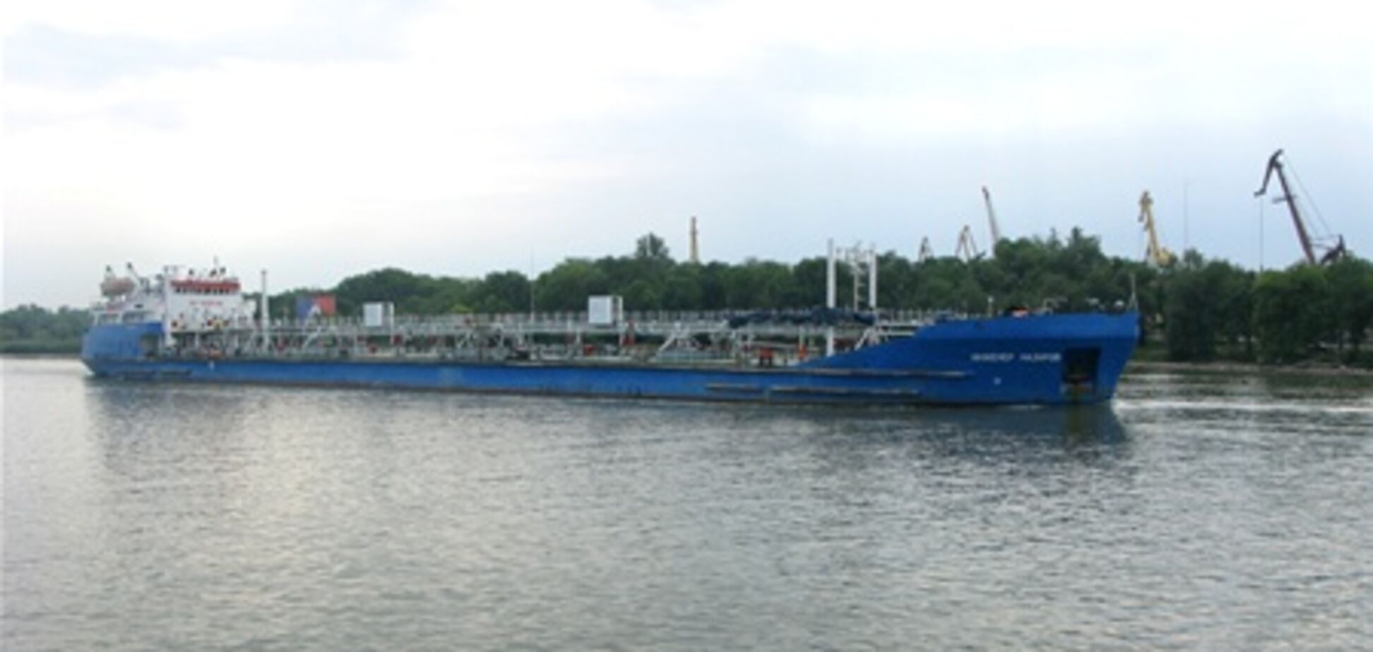 У Каспійському морі горить російський танкер