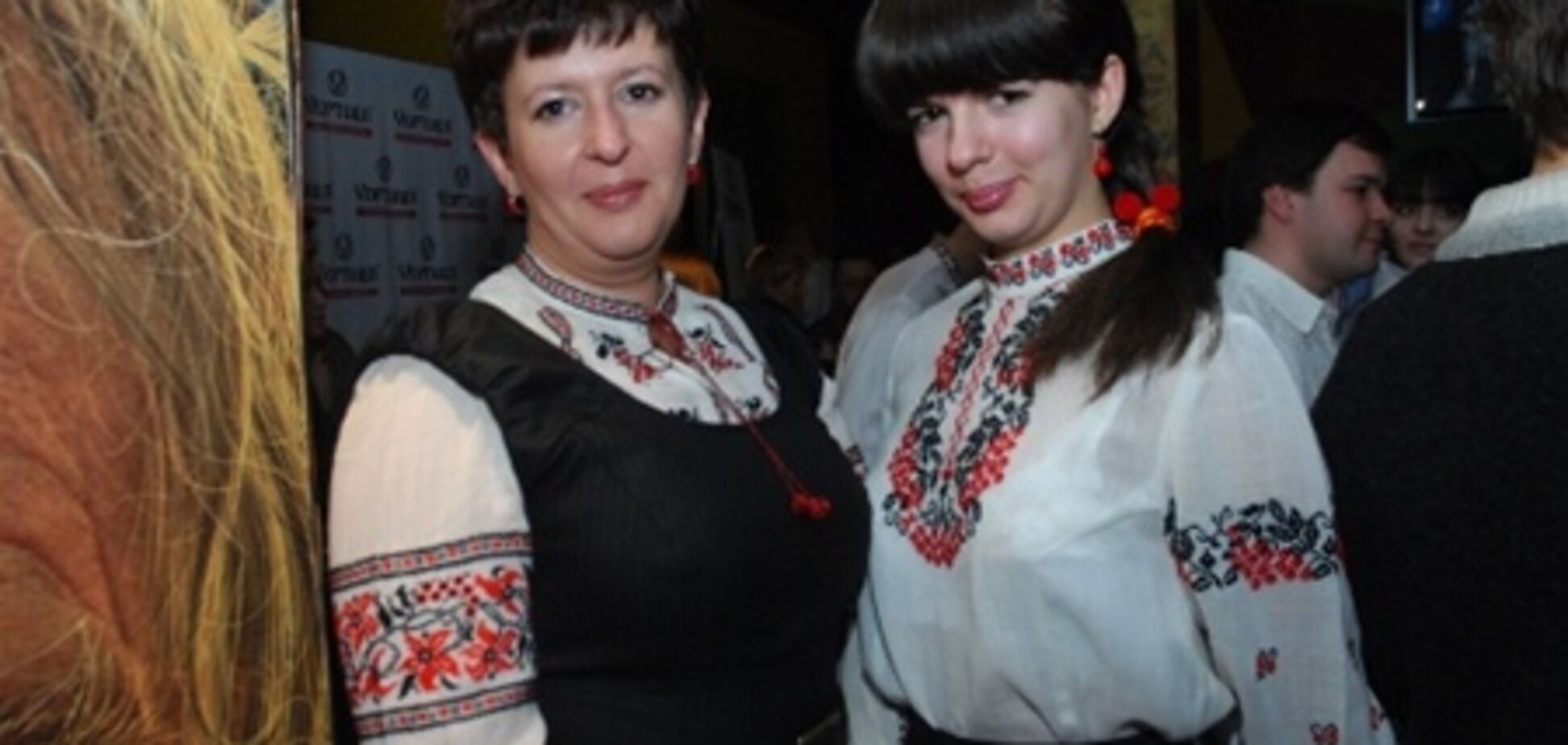 Украинские вышиванки стоят 1500 гривен