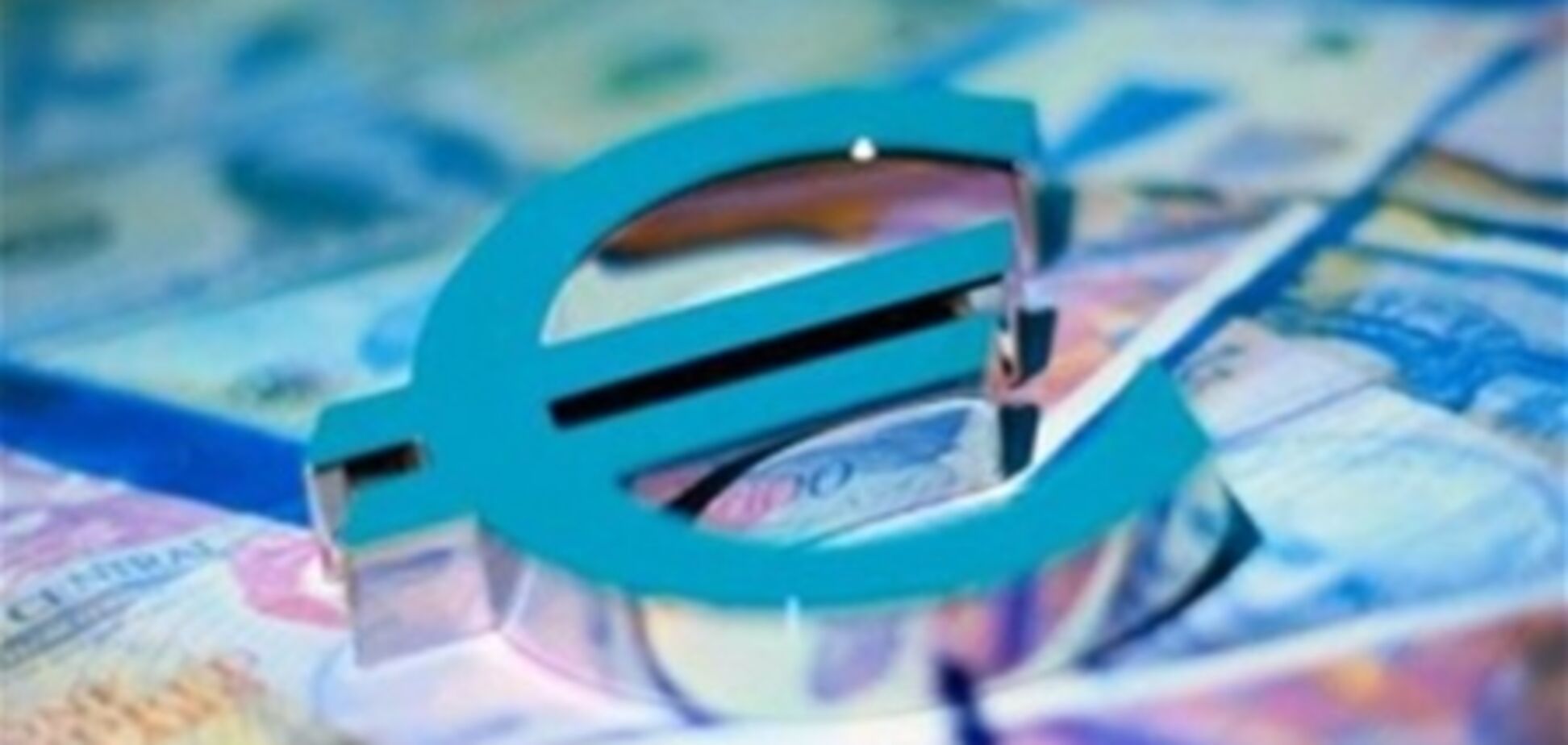 Евро в Украине незначительно дорожает