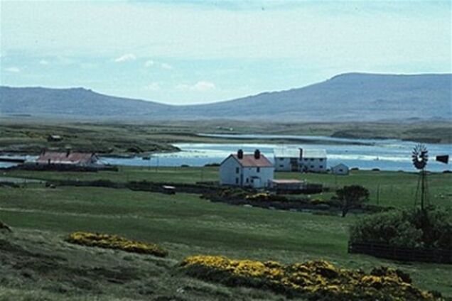 Аргентина оголошує бойкот англійським товарам через Фолклендів