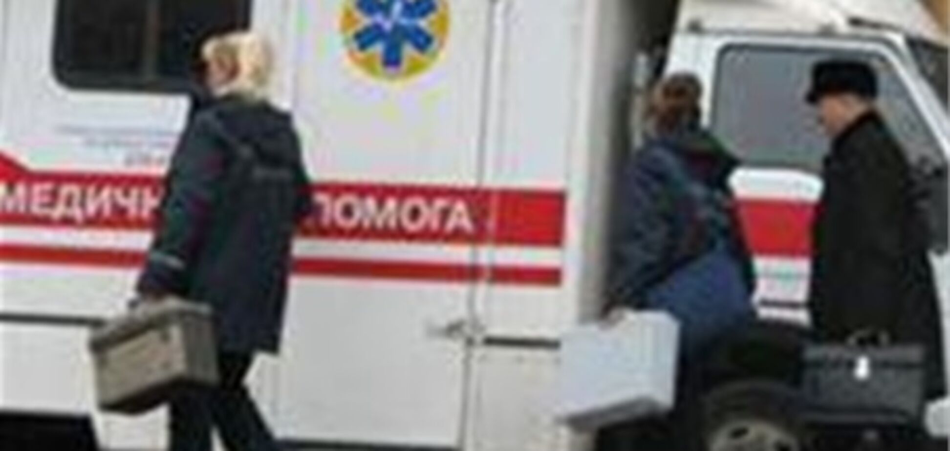 На мосту Патона столкнулись 6 авто: 5 человек травмированы