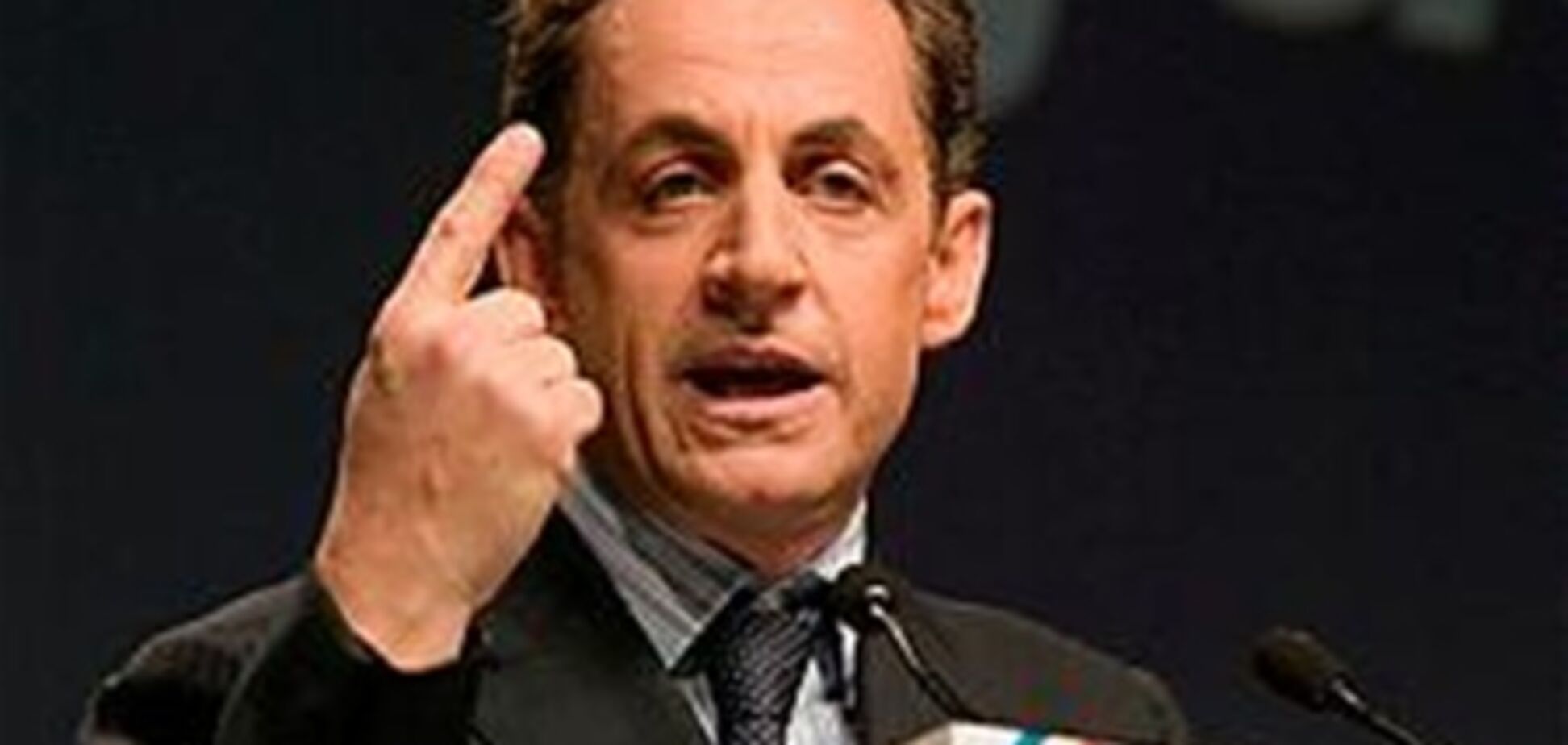 Саркози заплатил за гастроли сына