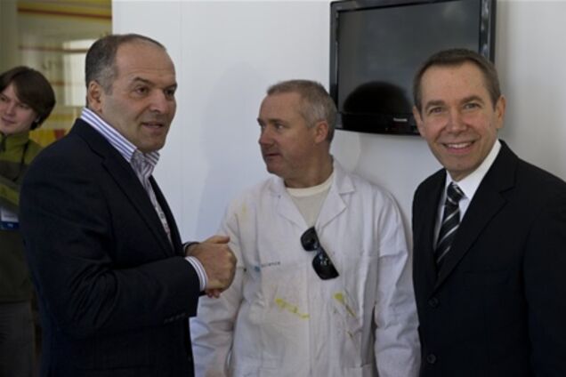 Херст, Кунс і Пінчук відкрили прийом заявок на премію в $ 100 тисяч