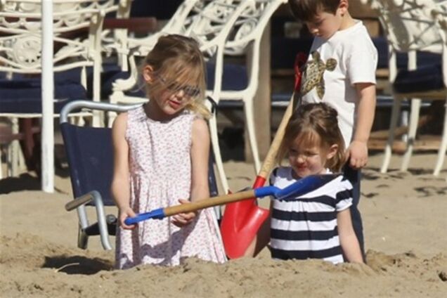 Девушки Гарнер ищут сокровища? Фото