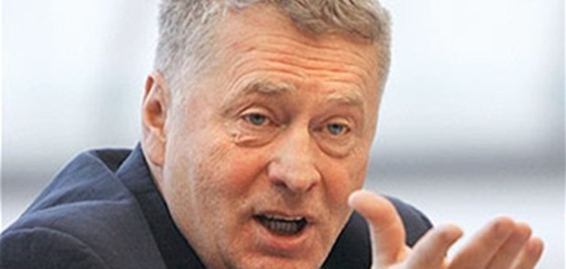 Жириновский в предвыборном ролике избил осла