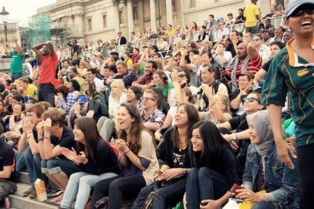 Во время Евро-2012 фанов будут развлекать с 6 утра