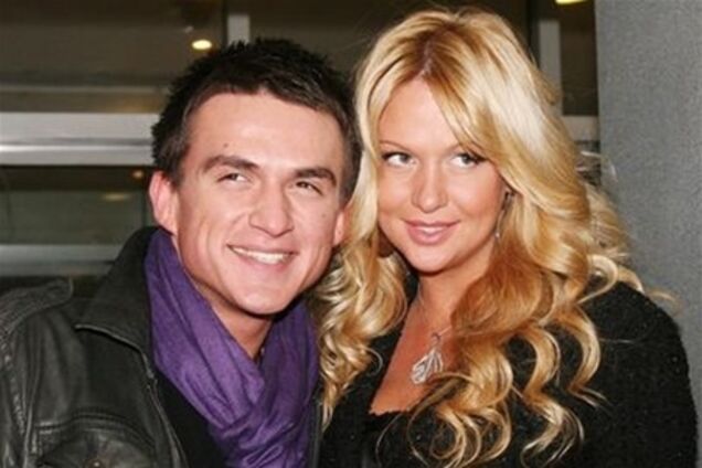 Лопирьова кидається в Топалова келихами. Відео