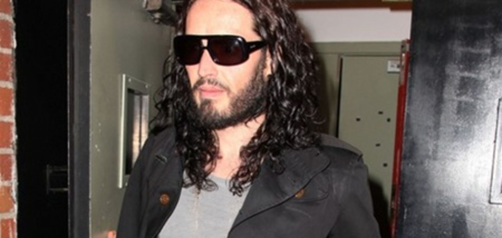 Рассел Брэнд не возьмет деньги Кэти Перри