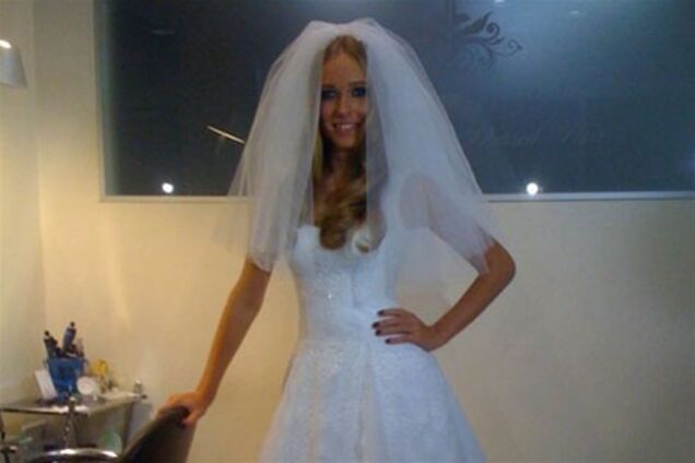 Осадча виходить заміж