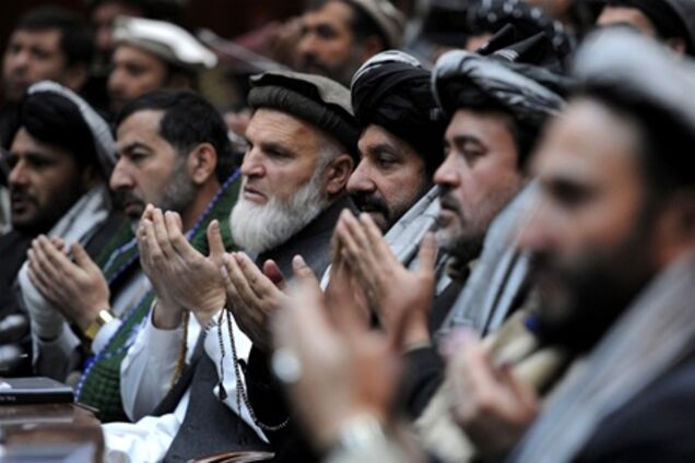 Парламент Афганистана требует открытого суда над американцем