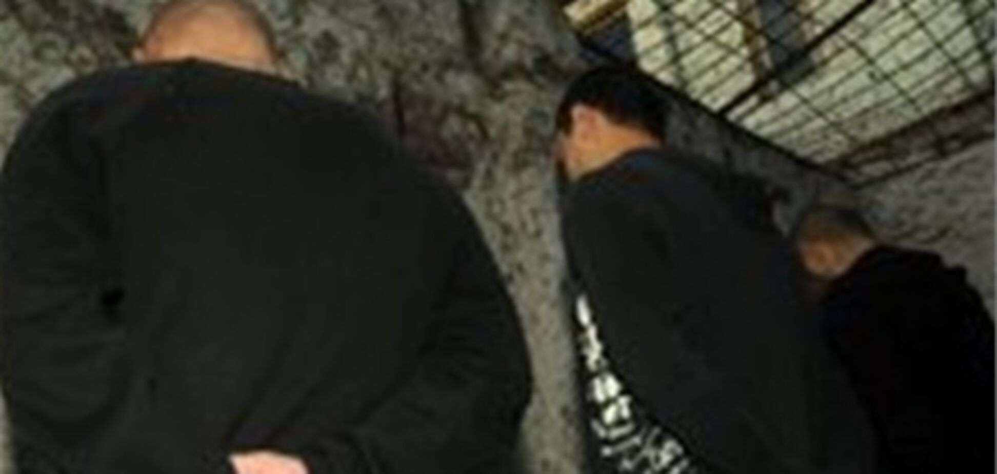 В Днепропетровской колонии 300 заключенных объявили голодовку