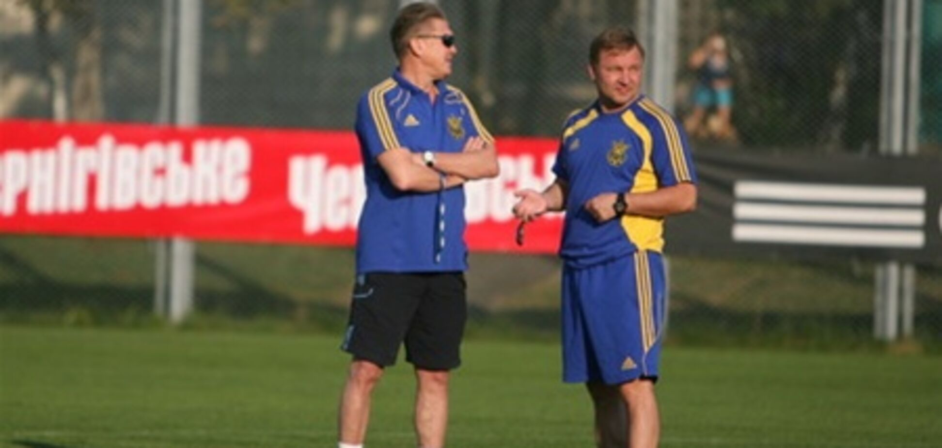 На Евро-2012 тренерам запретили ходить в Интернет, а игрокам разрешили получать 'горчичники'