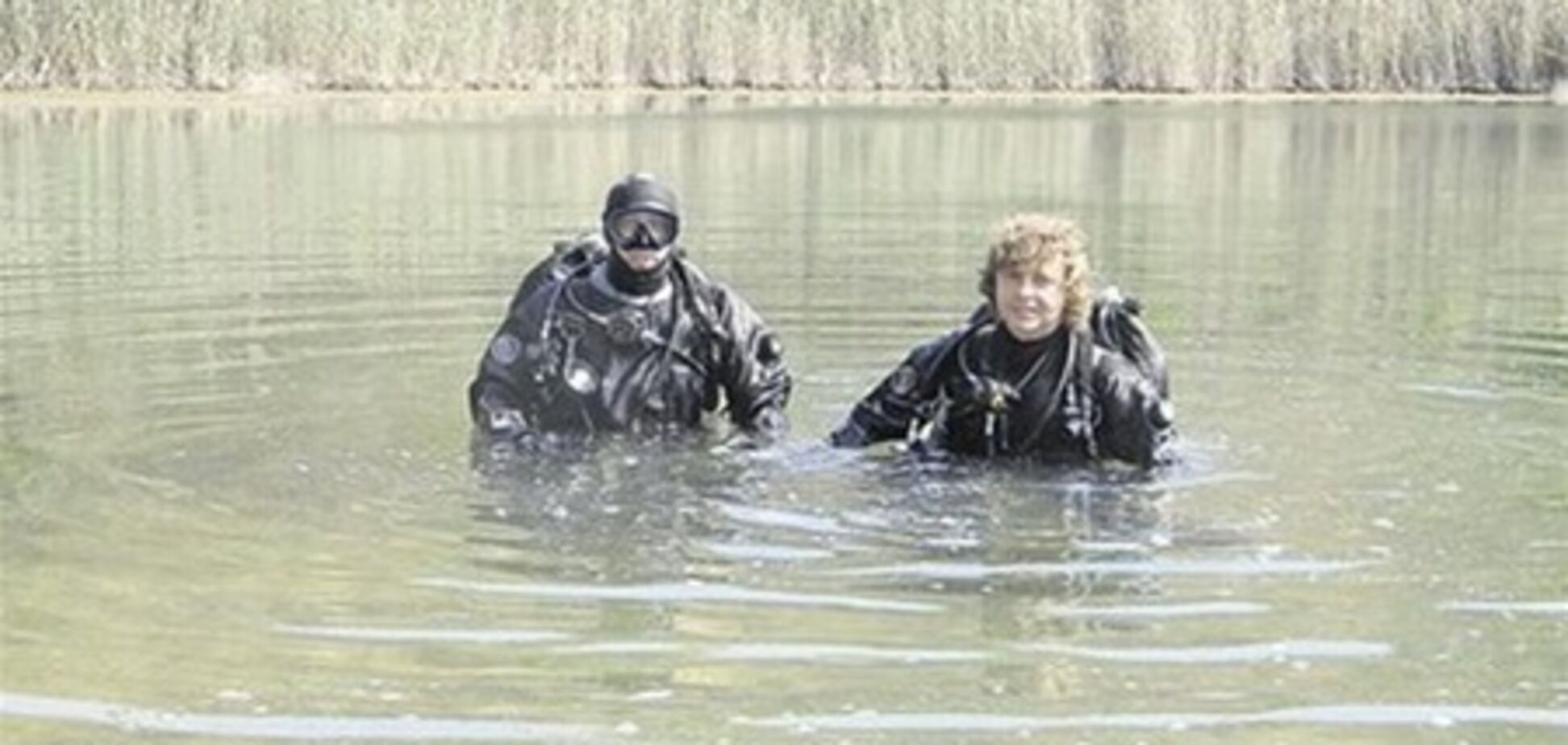 Дайвери створюють підводний музей: топлять автомобілі. Відео