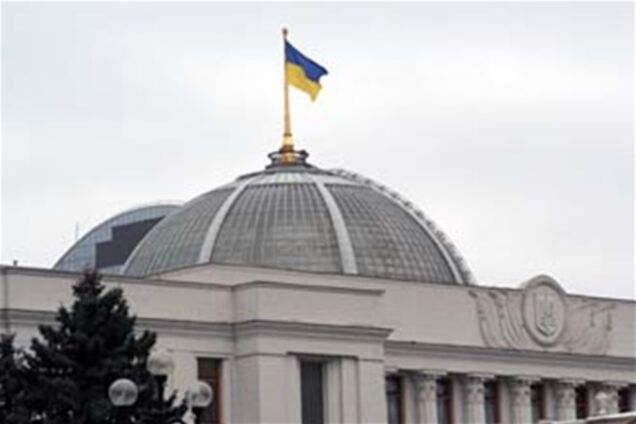 В Киеве средь бела дня угнали машины 6 народных депутатов