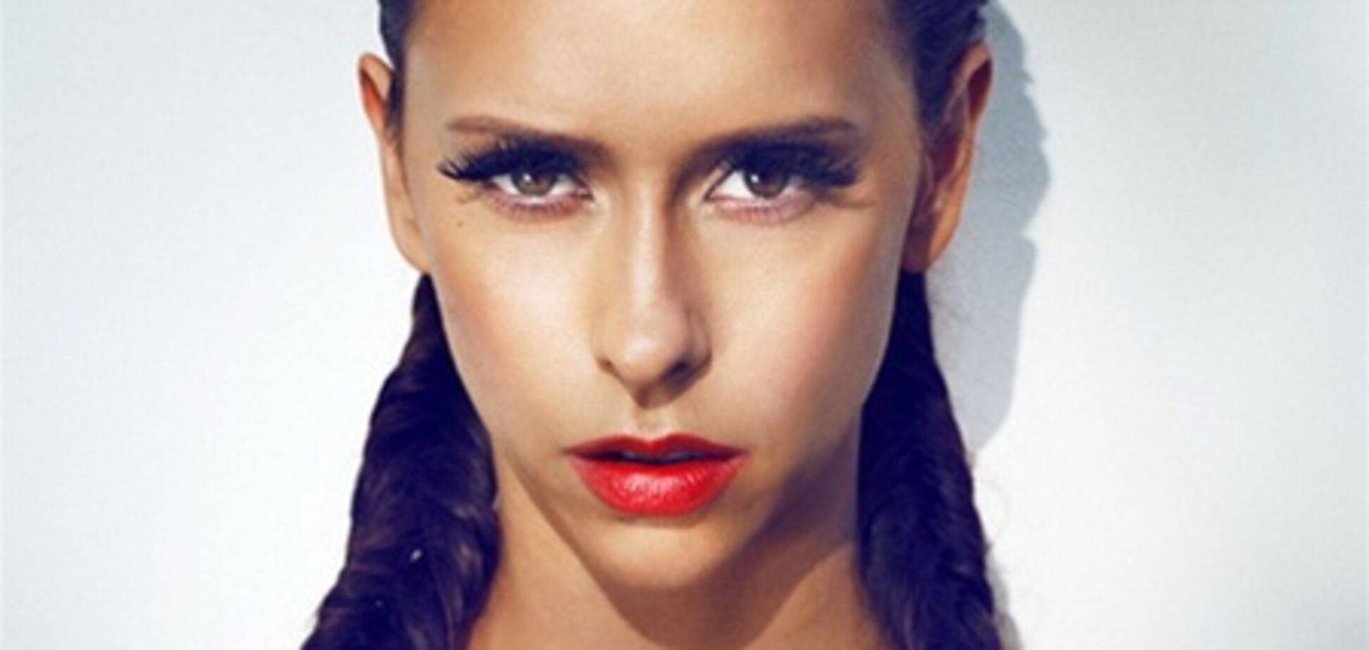 Страшная Дженнифер Лав Хьюитт с убийственными косами