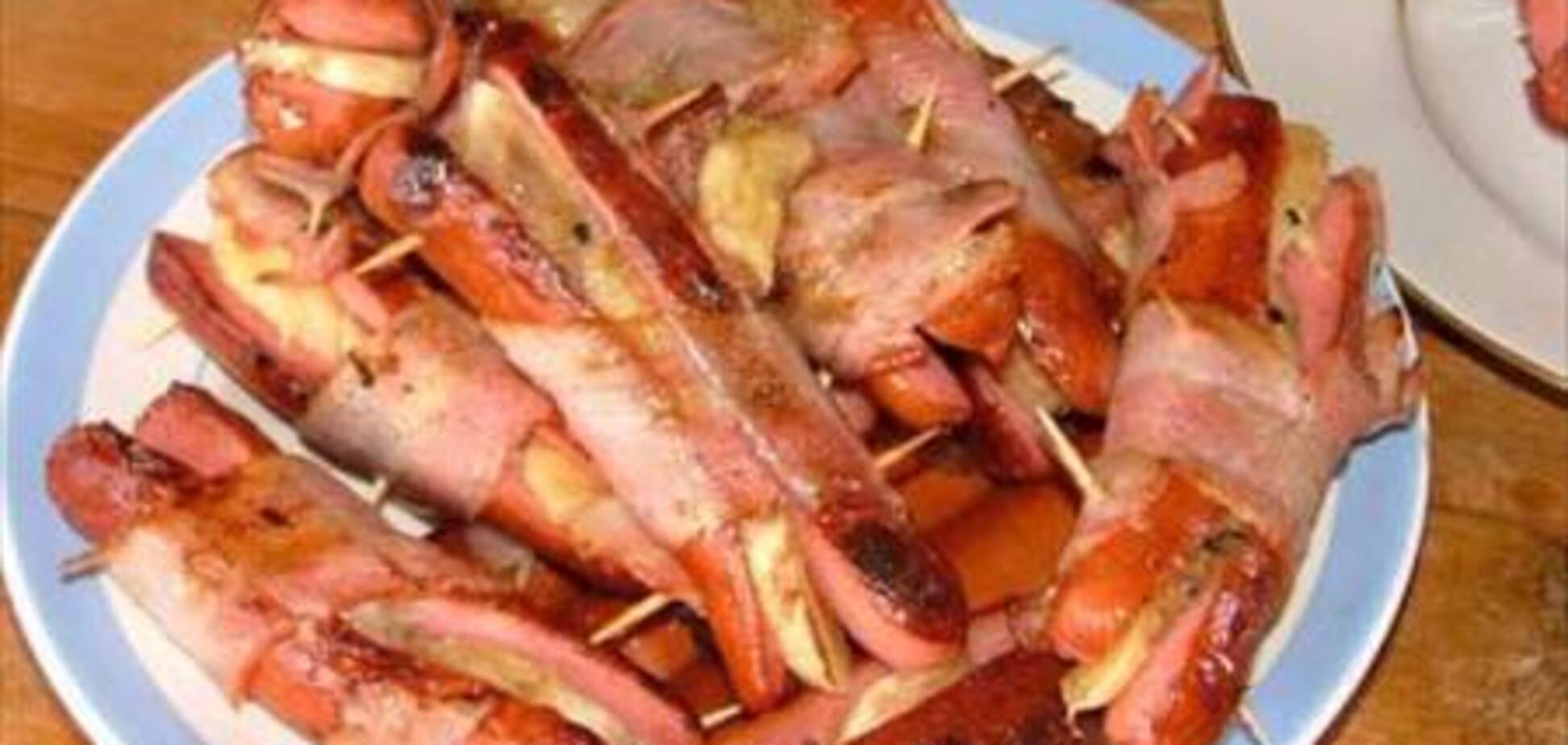 Сардельки на шампурах