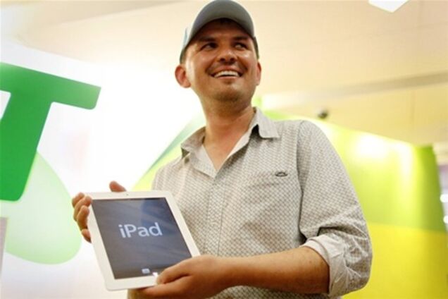 Первым в мире покупателем iPad 3 стал австралиец с украинской фамилией. Фото