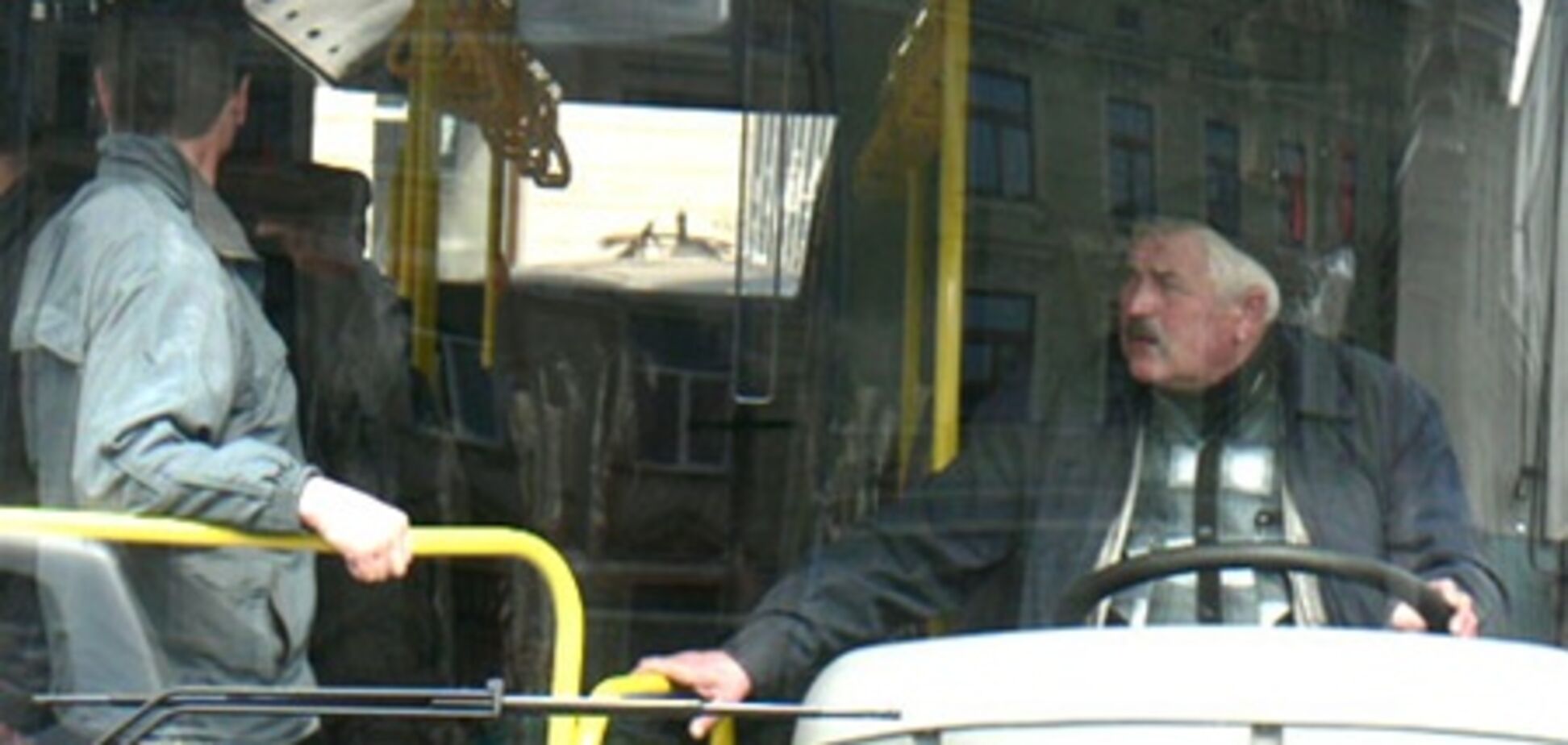 У громадському транспорті Львова заборонили російську попсу