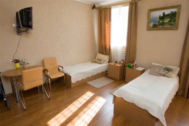 Камера Тимошенко: иконы, мягкие игрушки и забитый холодильник. Фото