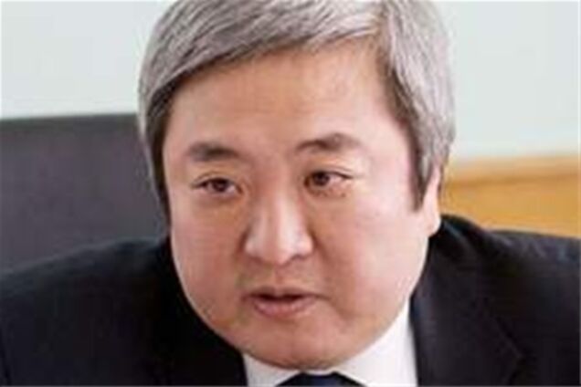 Мэр Запорожья отрекся от 'Батькивщины' и примкнул к 'регионалам'