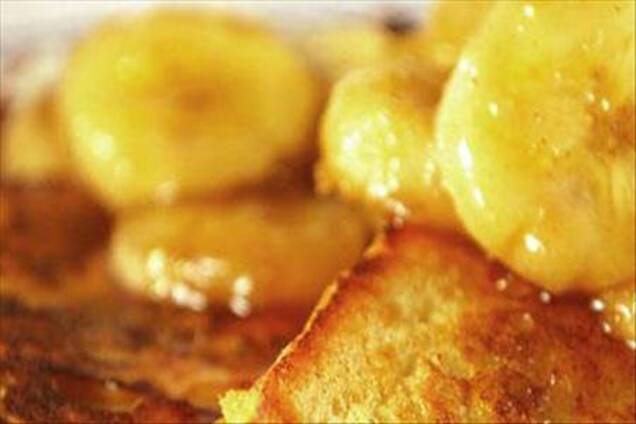 Тосты с бананами и сардинами