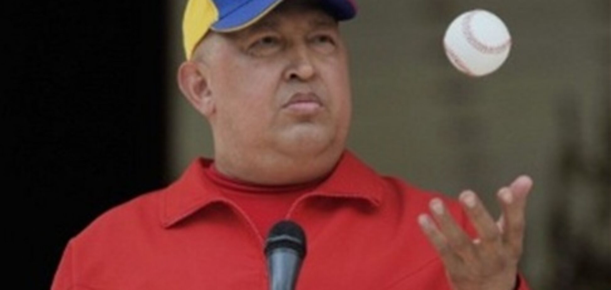 Чавес отказался от удаления раковой опухоли - СМИ