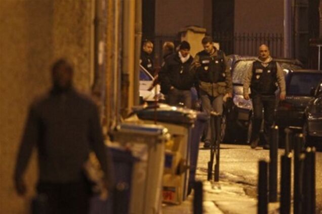 Возле посольства Индонезии в Париже прогремел взрыв. Фото