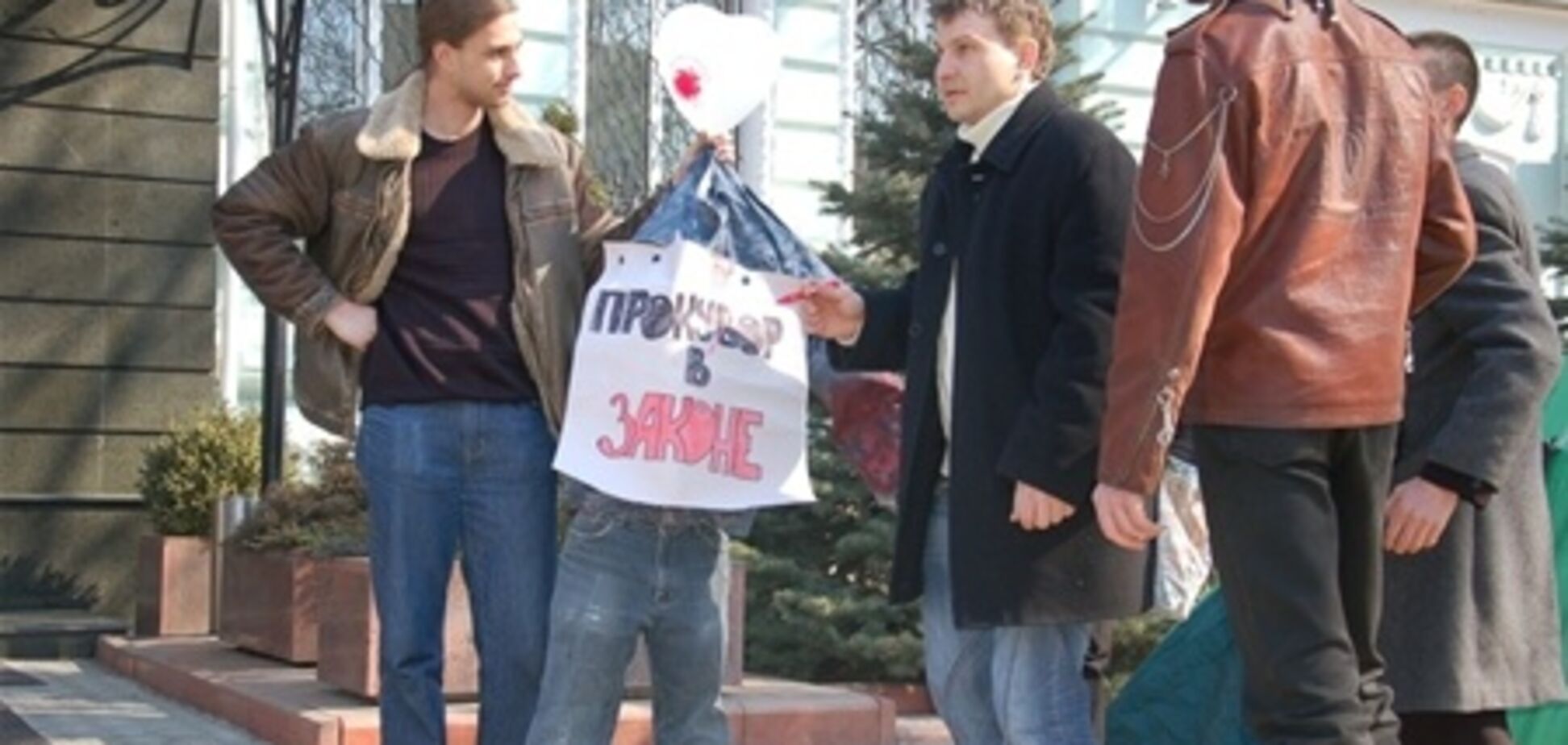 В Николаеве запретили митинг в поддержку Оксаны Макар. Фото