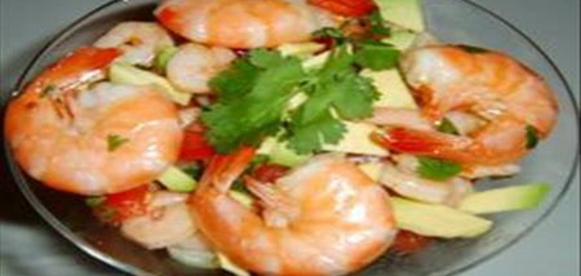 Салат-коктейль из креветок и авокадо