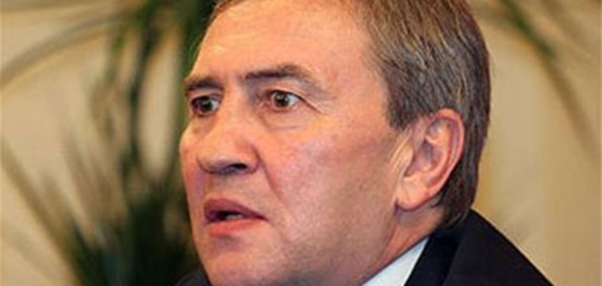 Черновецький став схожий на тінь. Фото