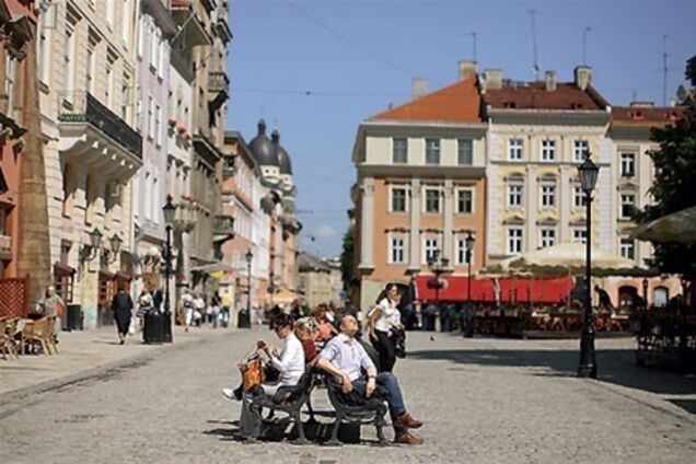 Львів чекає на Євро-2012 15 тисяч німецьких і датських фанатів