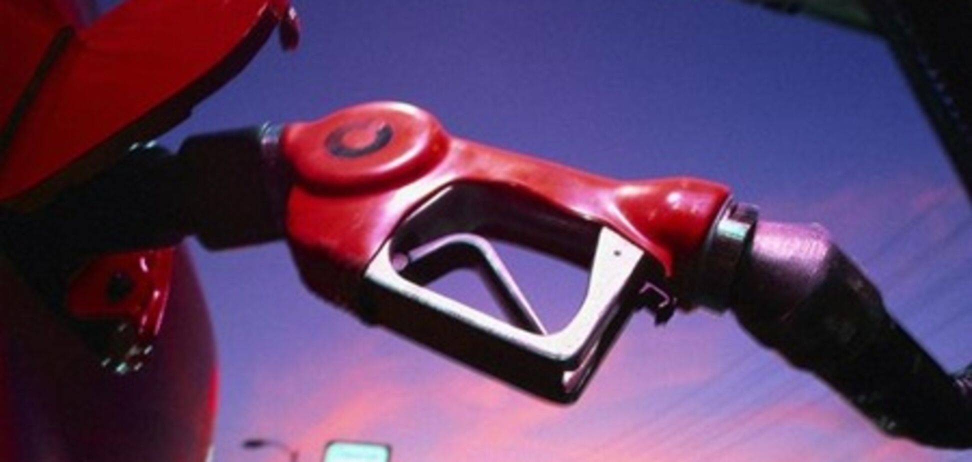 Цены на бензин на европейском рынке снова выросли