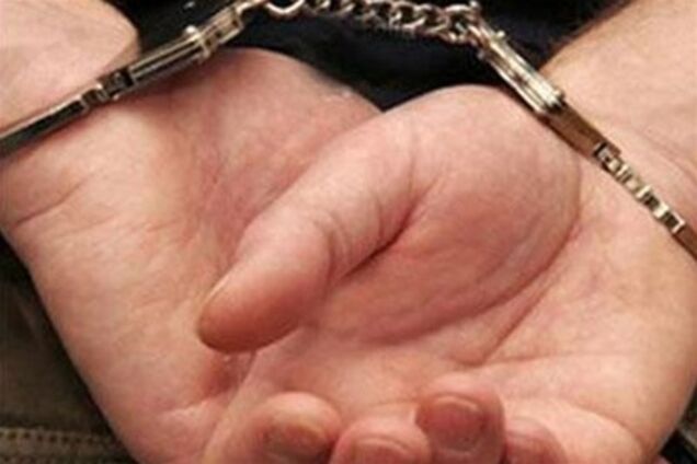 Известный музыкант развращал детей с компанией - милиция