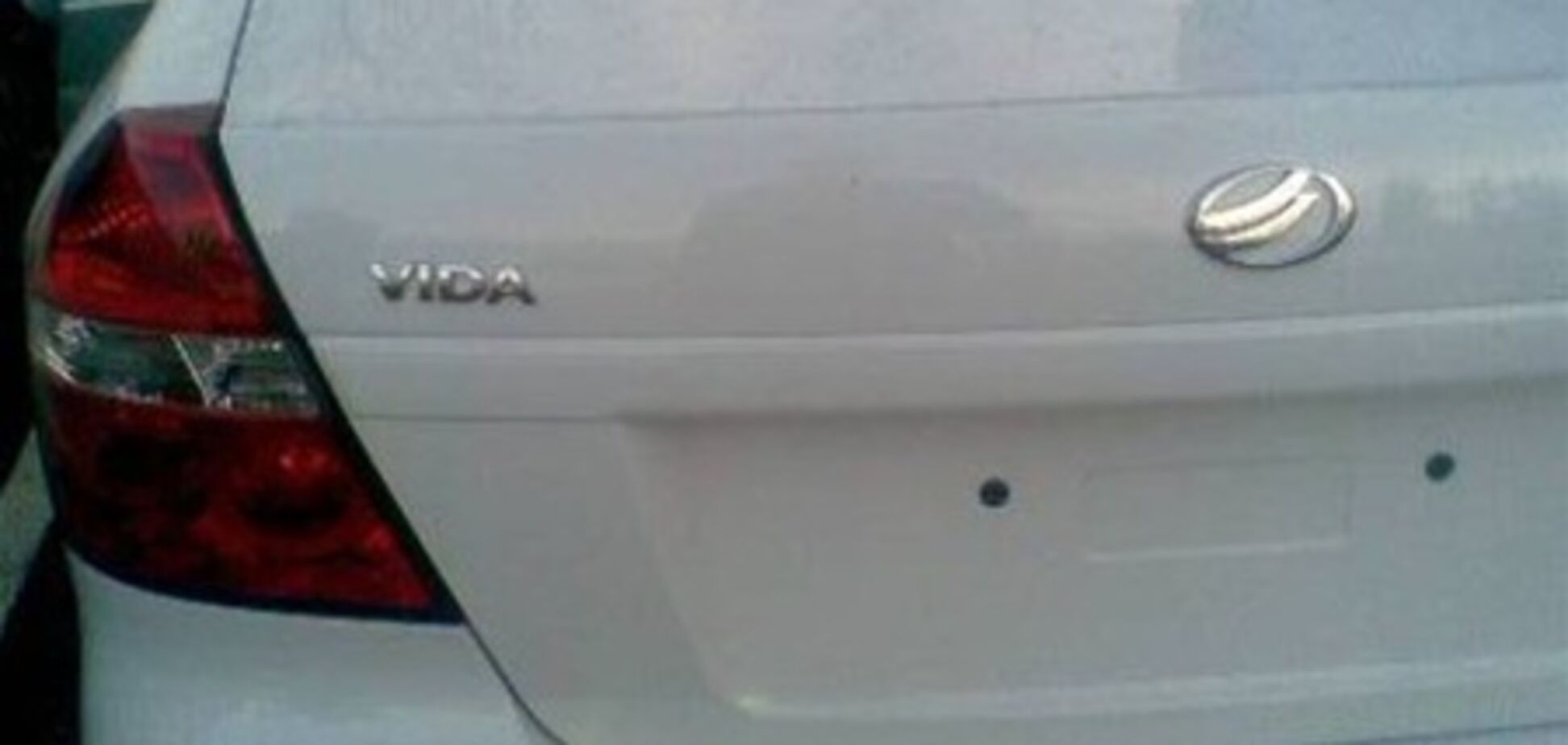 Появились шпионские фото салона ЗАЗ Vida с рулем от 'Ланоса'. Фото