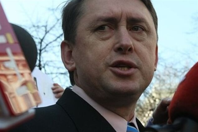 Мельниченко предложил допросить его по Skype