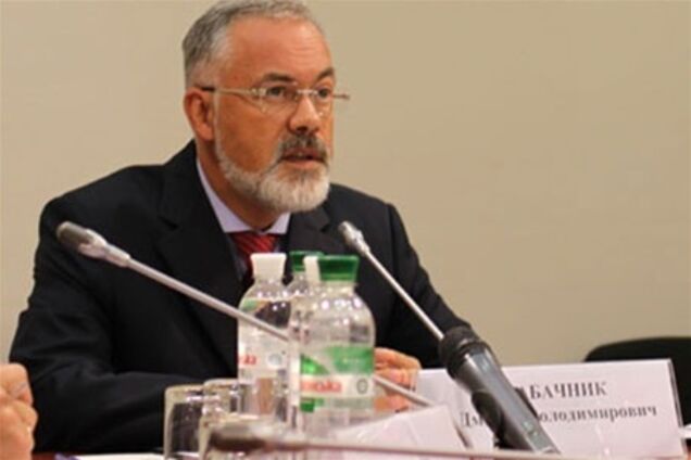 Табачник поднял проходной балл в вузах