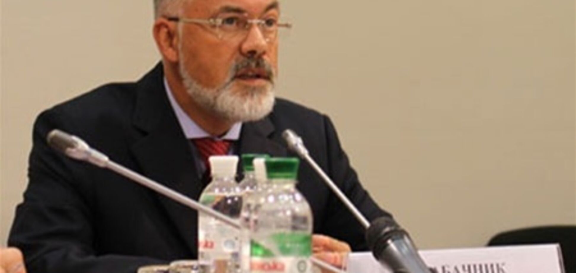 Табачник поднял проходной балл в вузах