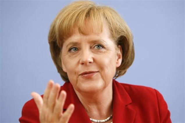 Немецкие бизнесмены возмущены зарплатой Меркель