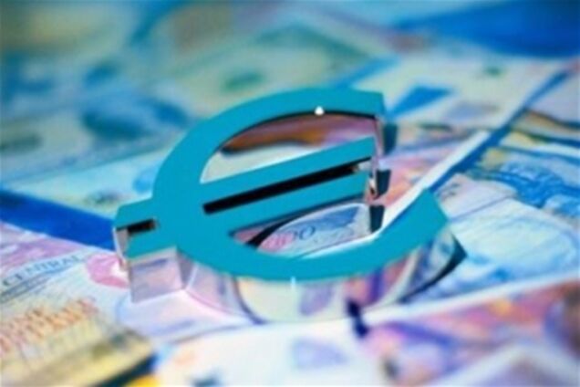 Евро в Украине подешевел, 28 марта 2012