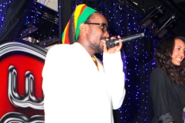 Вібратор мало не зірвав виступ 'Чорнобривці'