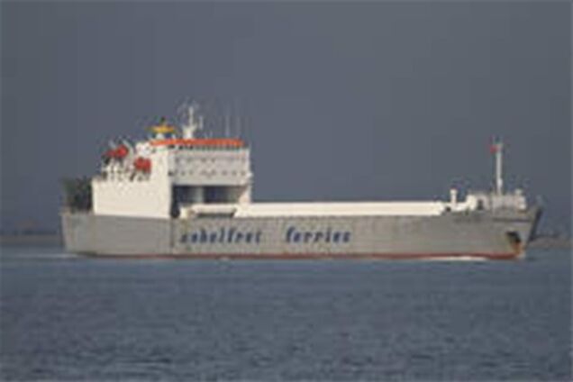 Вблизи Мальдивских островов пираты захватили судно с украинцем на борту