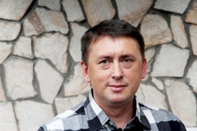 Мельниченко почав заробляти на життя фізичною працею