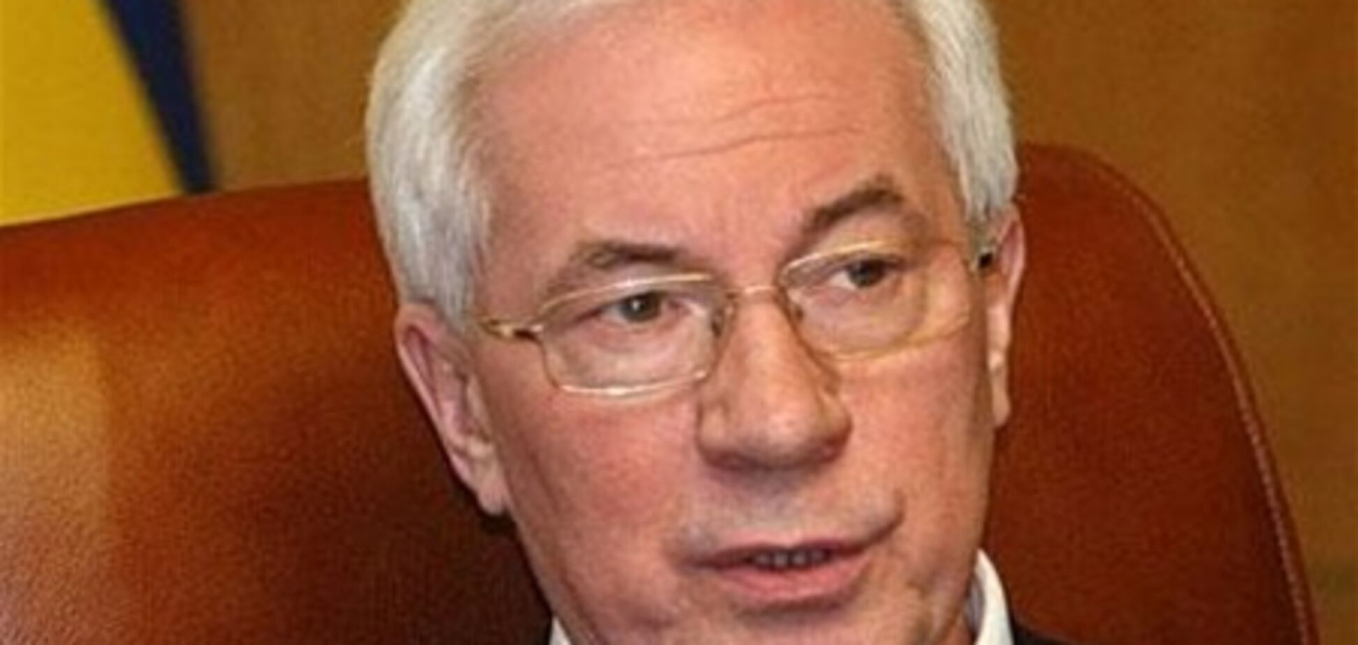 Азаров буде особисто стежити за справою Макар та іншими подібними злочинами